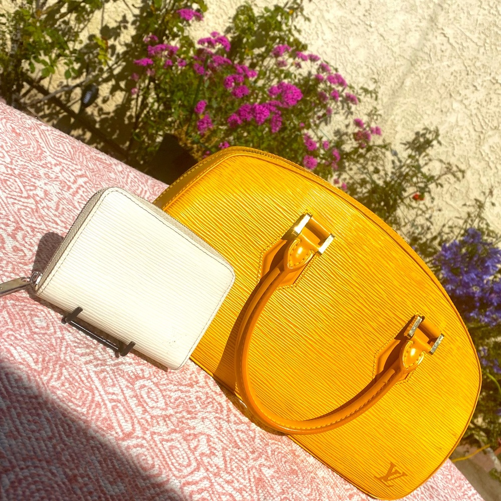 Yellow Louis Vuitton Epi Jasmine Handbag Purse